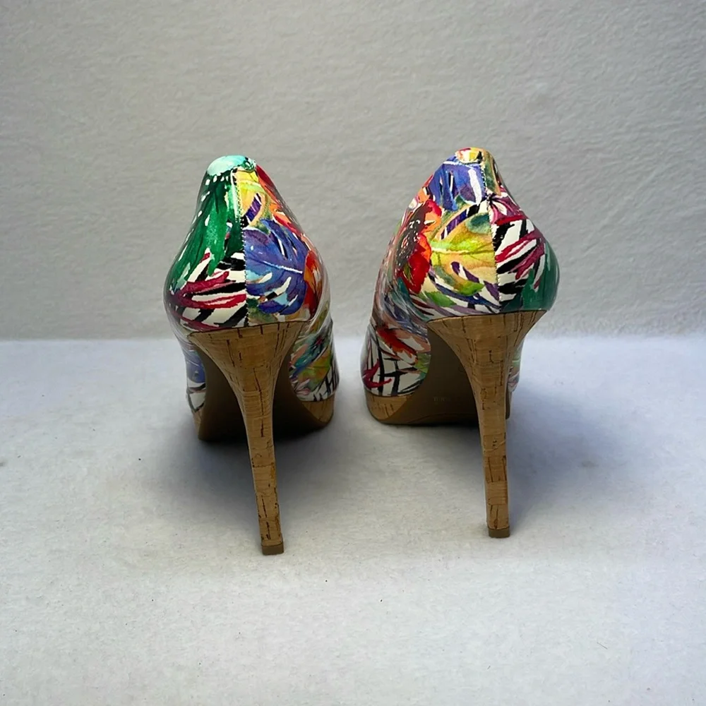 NEW Jessica Simpson floral pumps (runs small)